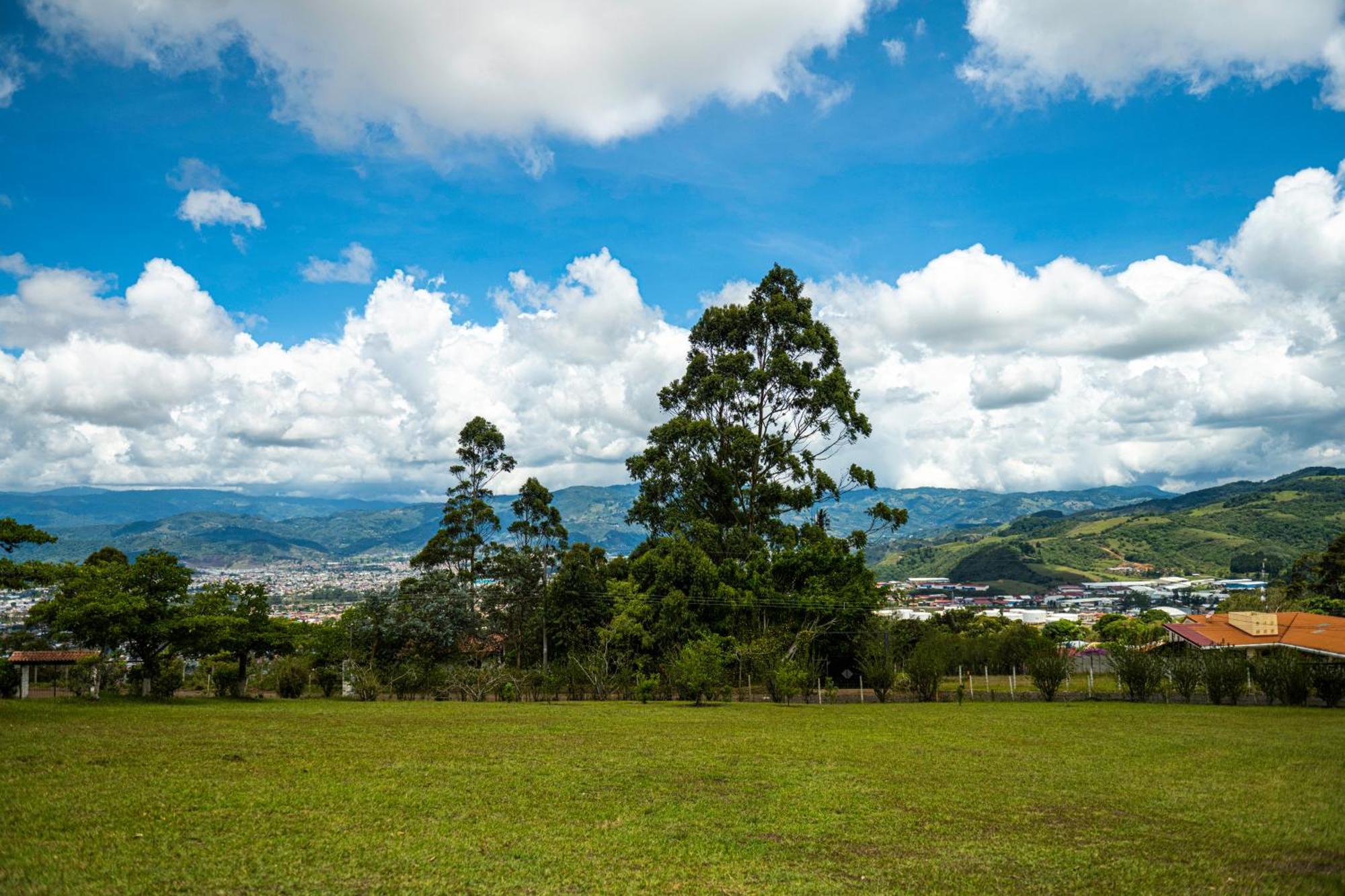 Country House, Cozy Fireplace And An Amazing View Cartago Ngoại thất bức ảnh